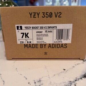 Adidas Yeezy Boost 350 V2 Infants - Black and White